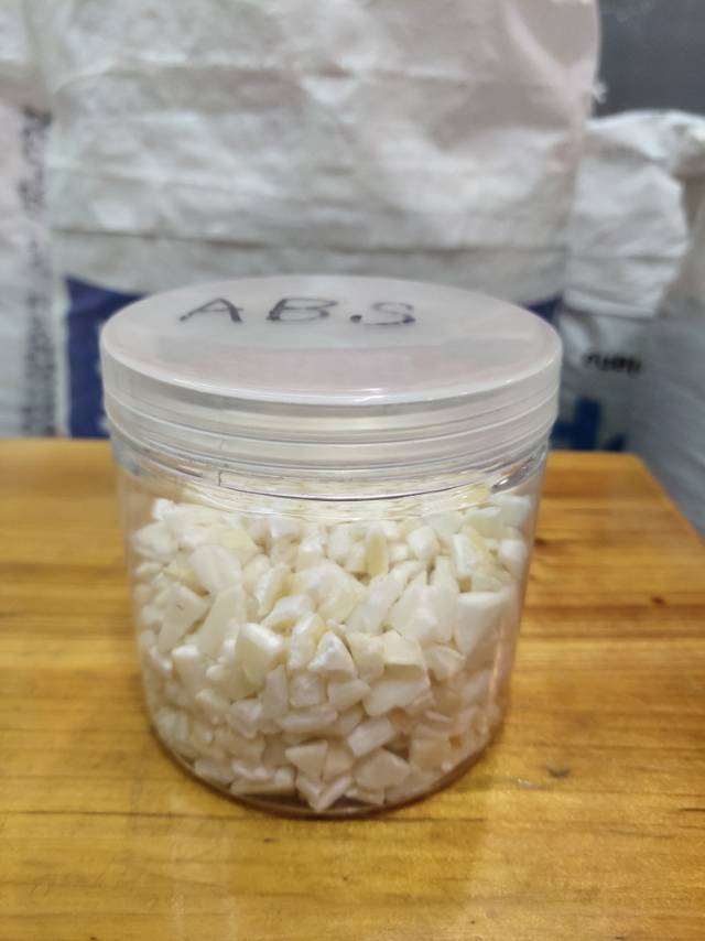ABS 厂家直销 可配色 一级回料 塑料颗粒详情1