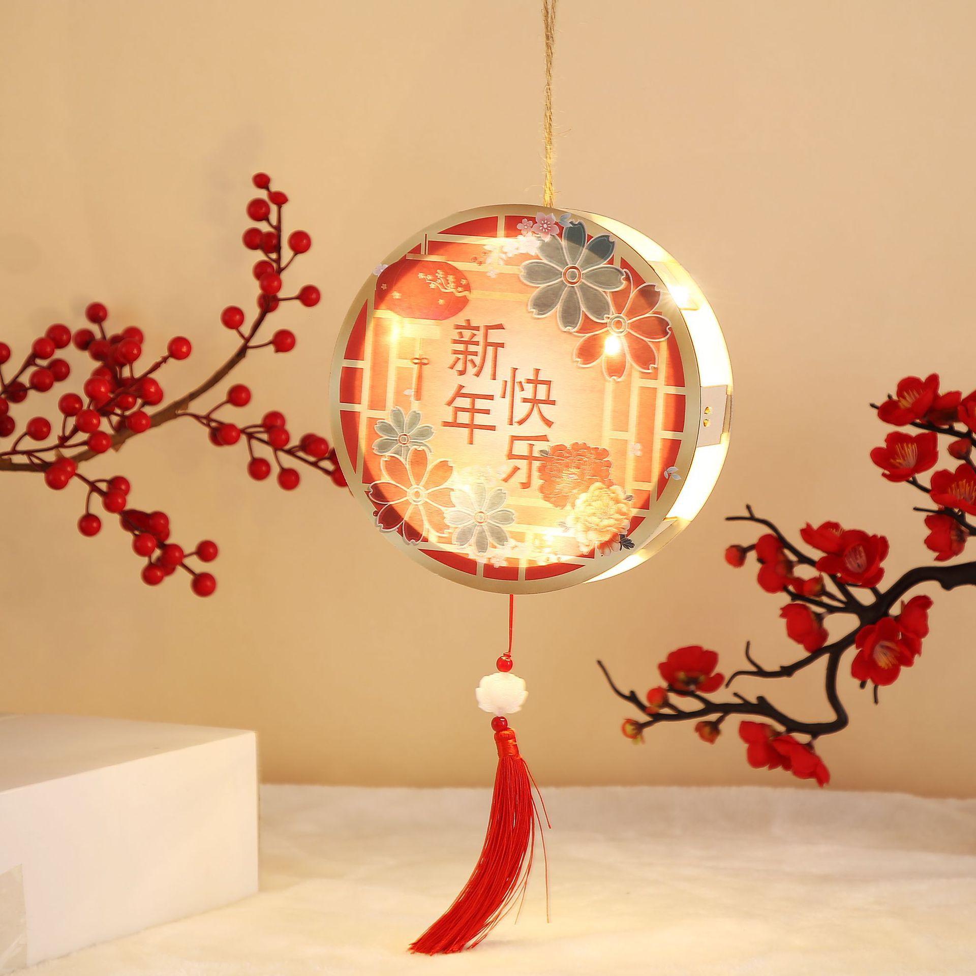 木灯笼-新年快乐.JPG