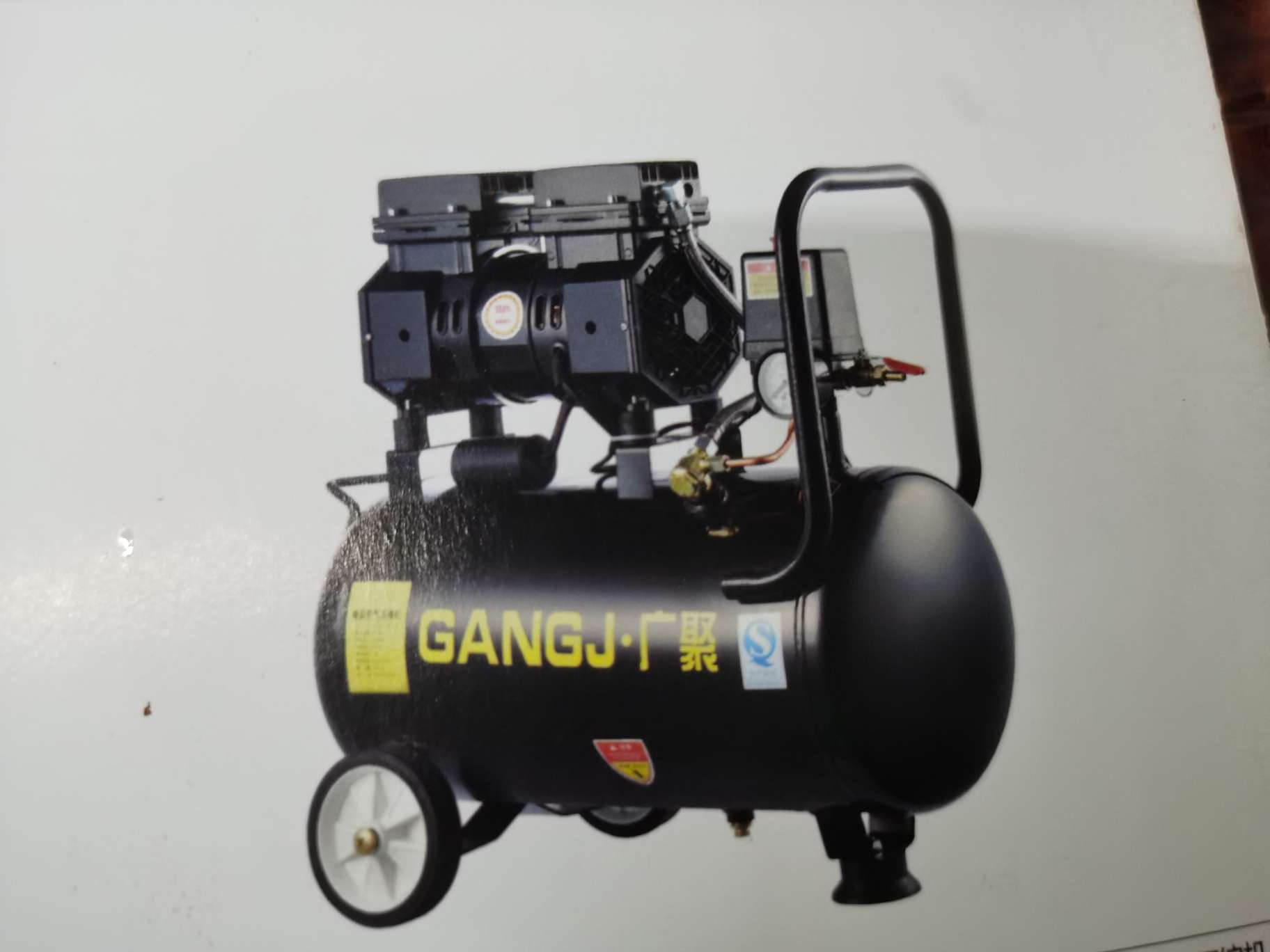 广聚静音无油空气压缩机600W—30L详情1