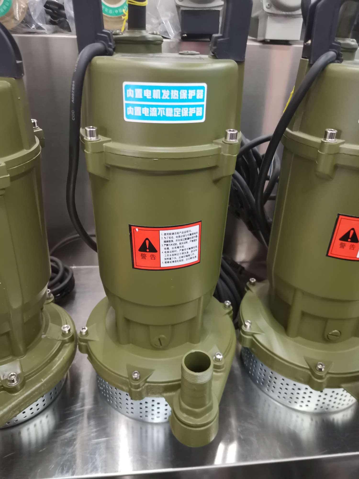 750W军绿国标铜线潜水泵详情1