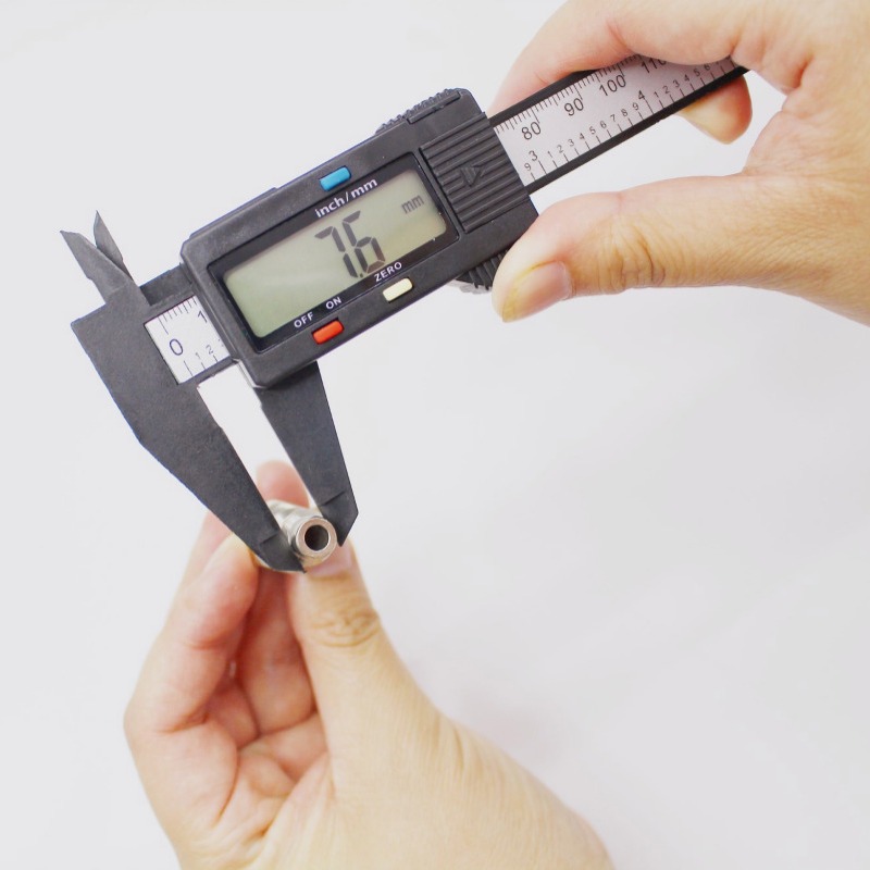 电子数显游标卡尺0-150mm碳纤维数字大屏 塑料数显卡尺精度0.1MM详情4
