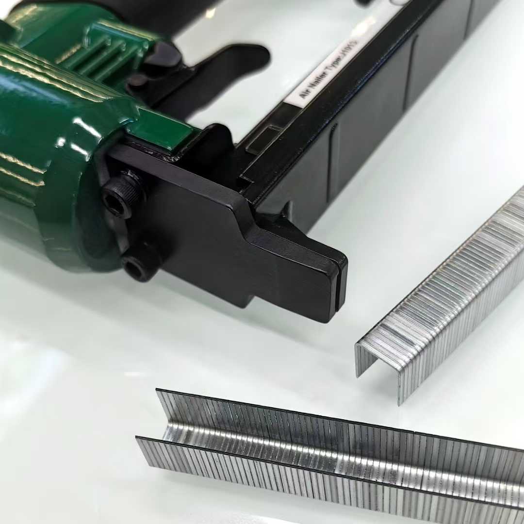 DOTOOL J1013码钉枪气动工具打钉枪U型钉木工装修详情3