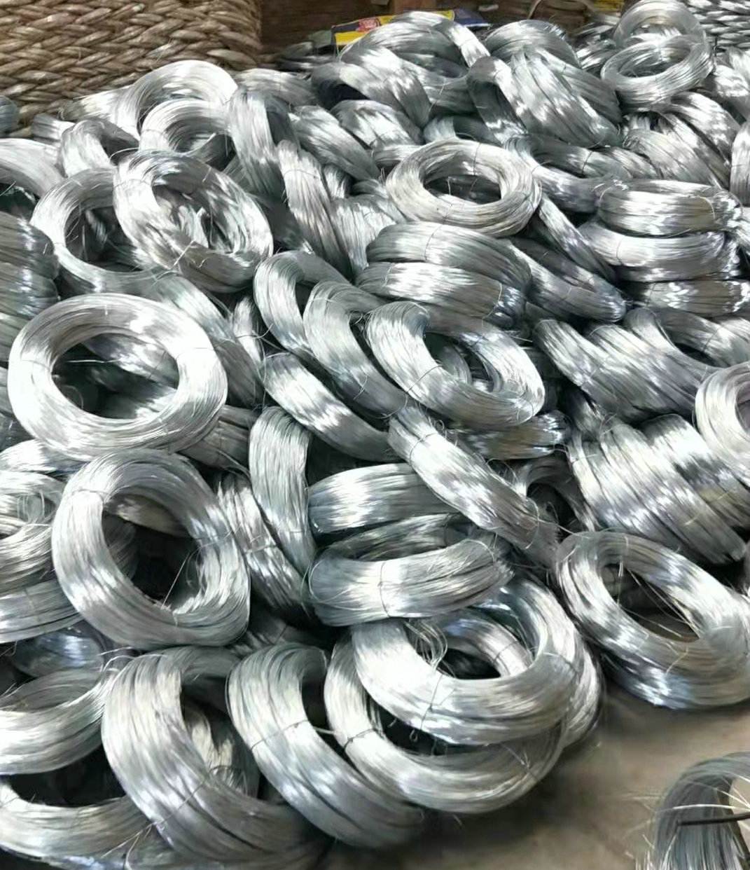 镀锌铁丝 2mm 50kg内塑外编/ Galvanized iron wir详情1