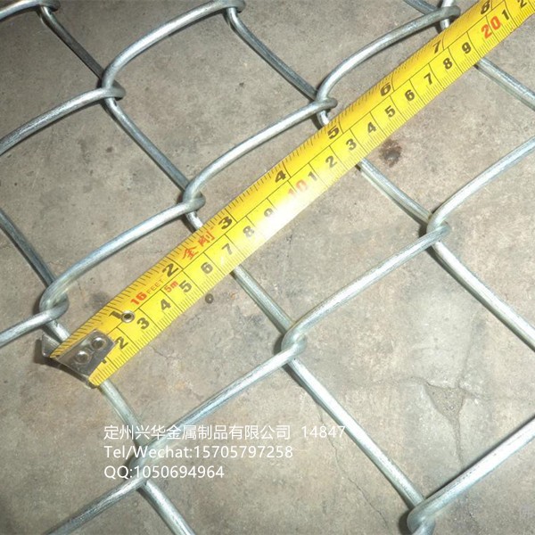 镀锌勾花网 PVC勾花网 铁丝网 菱形网 篮球场网详情2