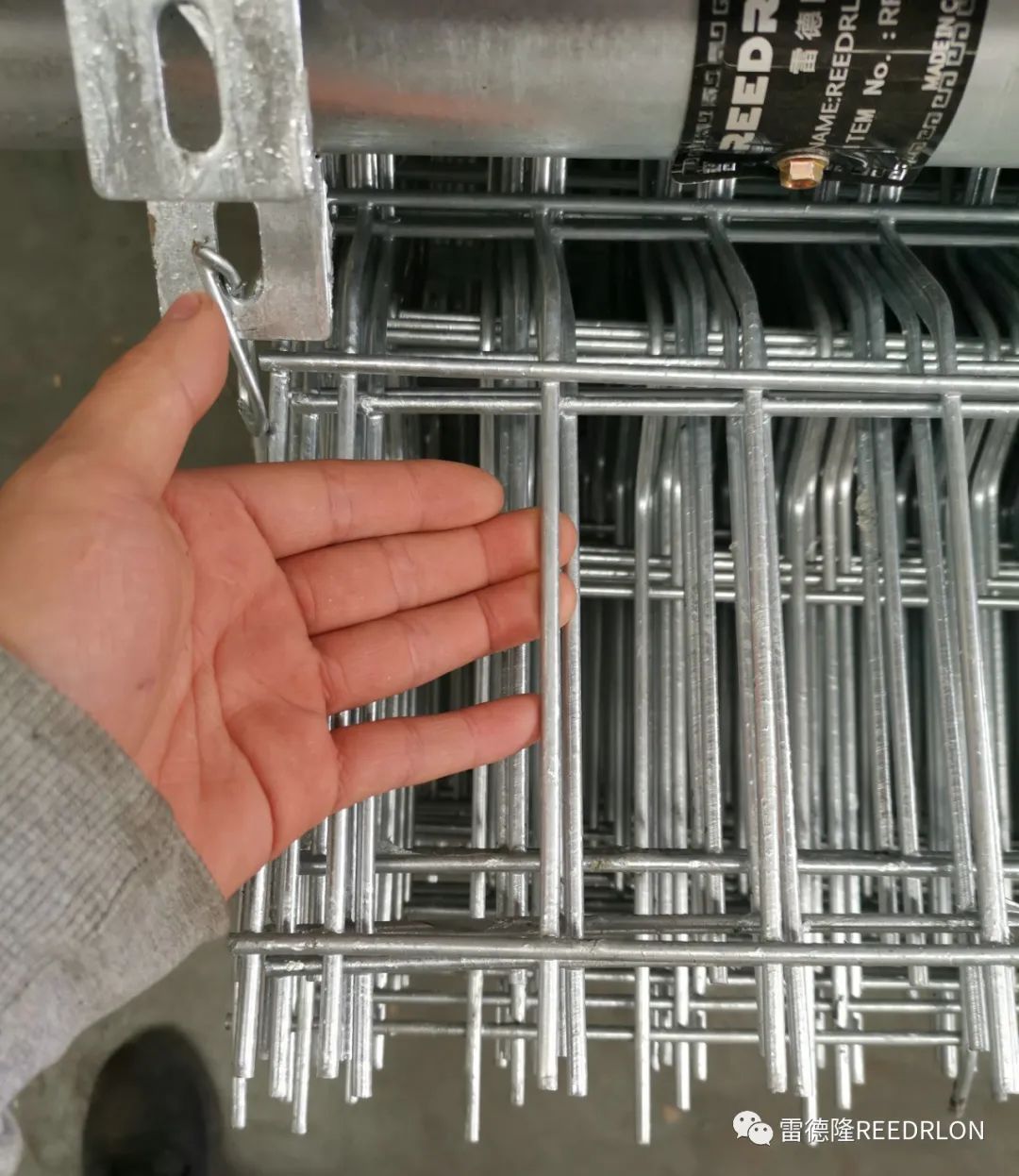 热镀锌双边护栏网 / Hot dip galvanized double side fence net详情5