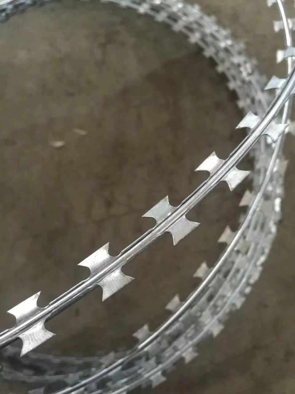 金属刀片刺绳护栏，出口非洲，东南亚详情2