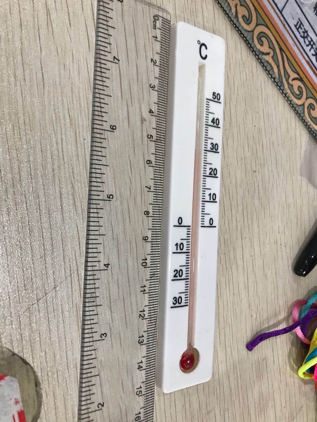厂家直销；批发供应工艺品配件纸板温度计，铝片温度计，不干胶温度计配件详情3