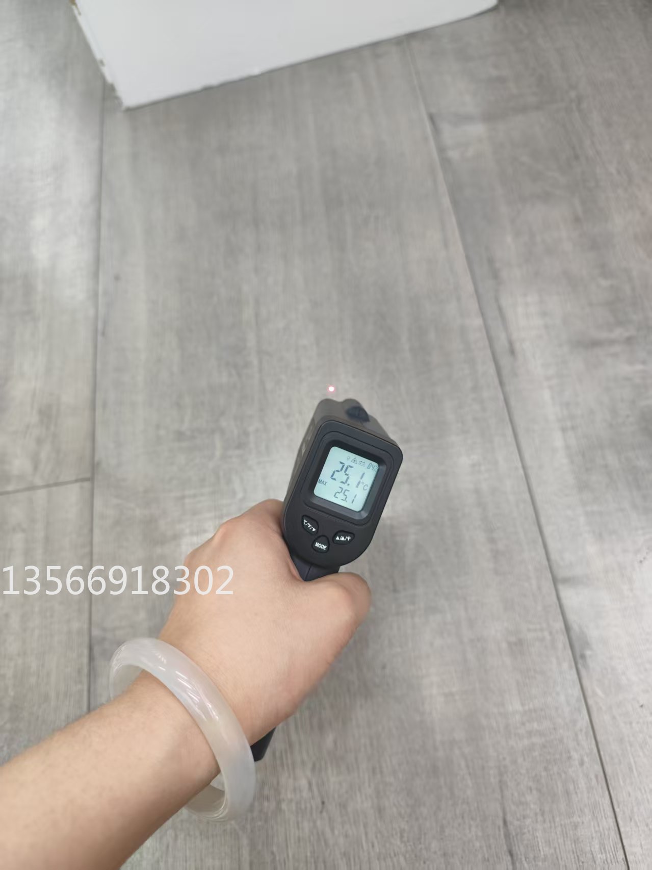 红外测温仪 手持智能工业温度测量仪 非接触厨房烘焙油温度计详情5