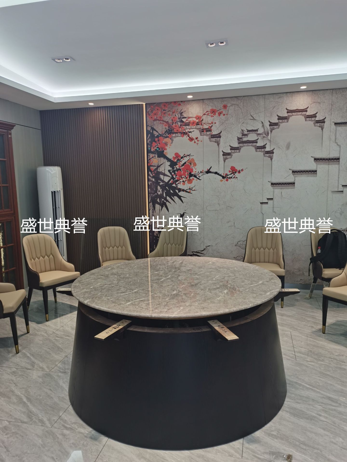 常州宴会酒店实木电动餐桌海鲜餐厅包厢自动转盘餐桌会所轻奢餐桌详情6