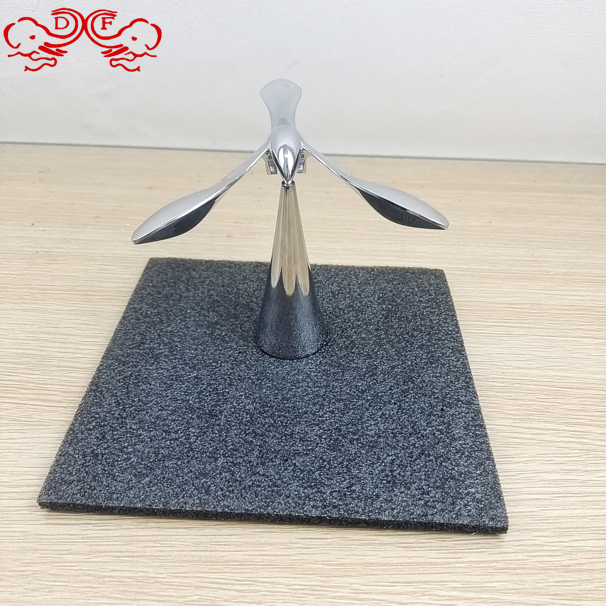 DF68874新款飞鸟开瓶器创意开酒器悬浮不倒翁平衡鸟开盖器批发DF TRADING HOUSE详情3