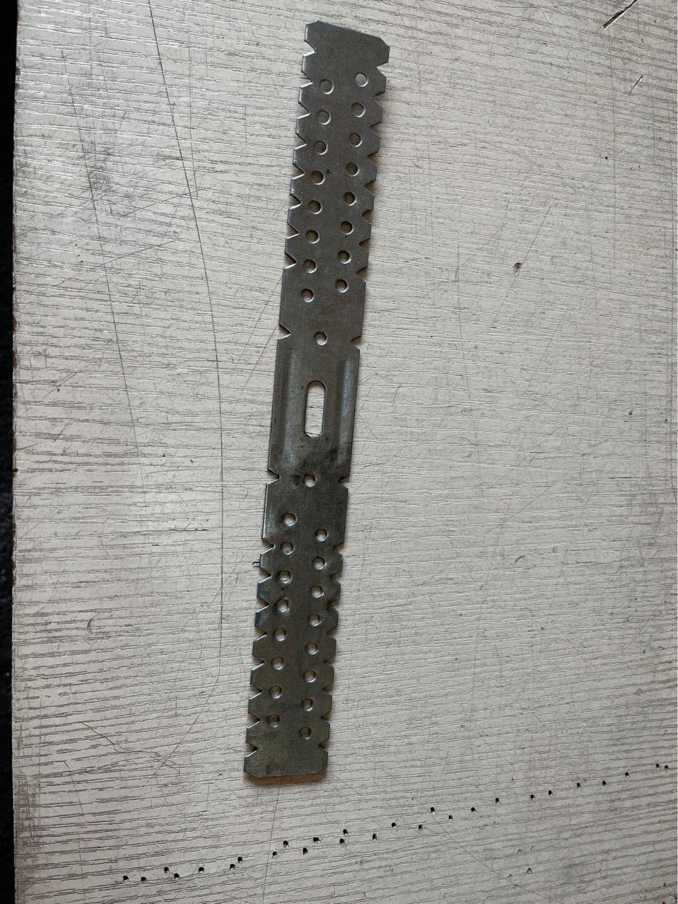 可耐牌轻钢龙骨配件U型卡件办公室天花板安装现货详情1
