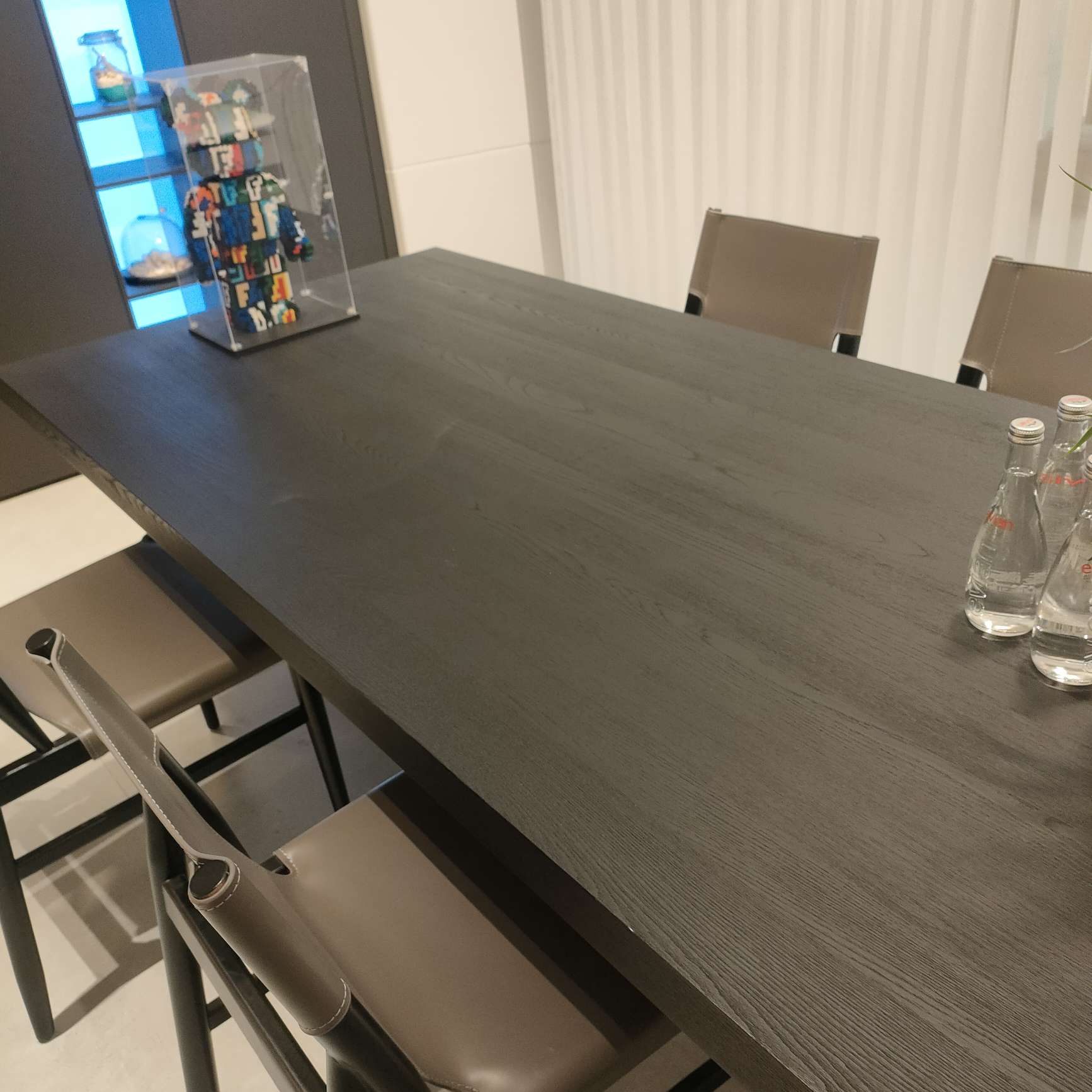 耀居家具全屋定制现代轻奢风橡木皮餐桌详情1