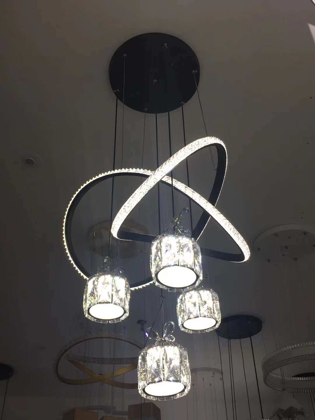 新源 品牌北欧现代简奢创意个性亚克力吊灯餐厅吧台专用土工垫及垫块 6673详情4