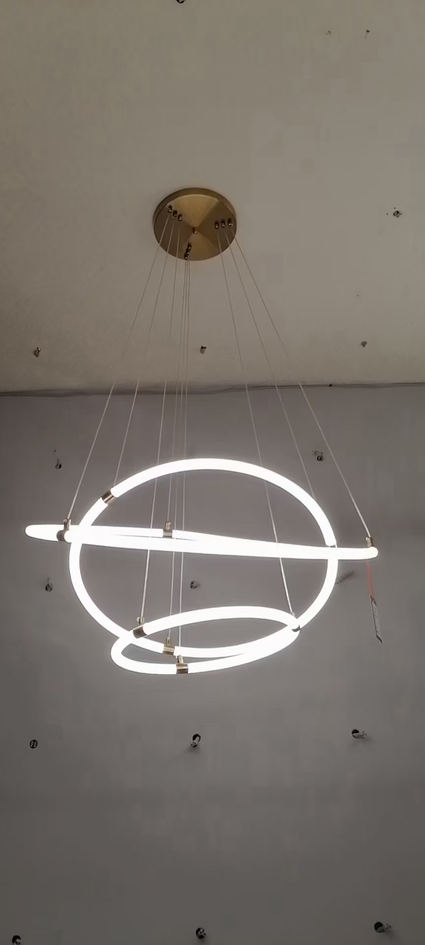 新源 品牌北欧现代简奢创意个性亚克力吊灯餐厅吧台专用土工垫及垫块 6673详情8