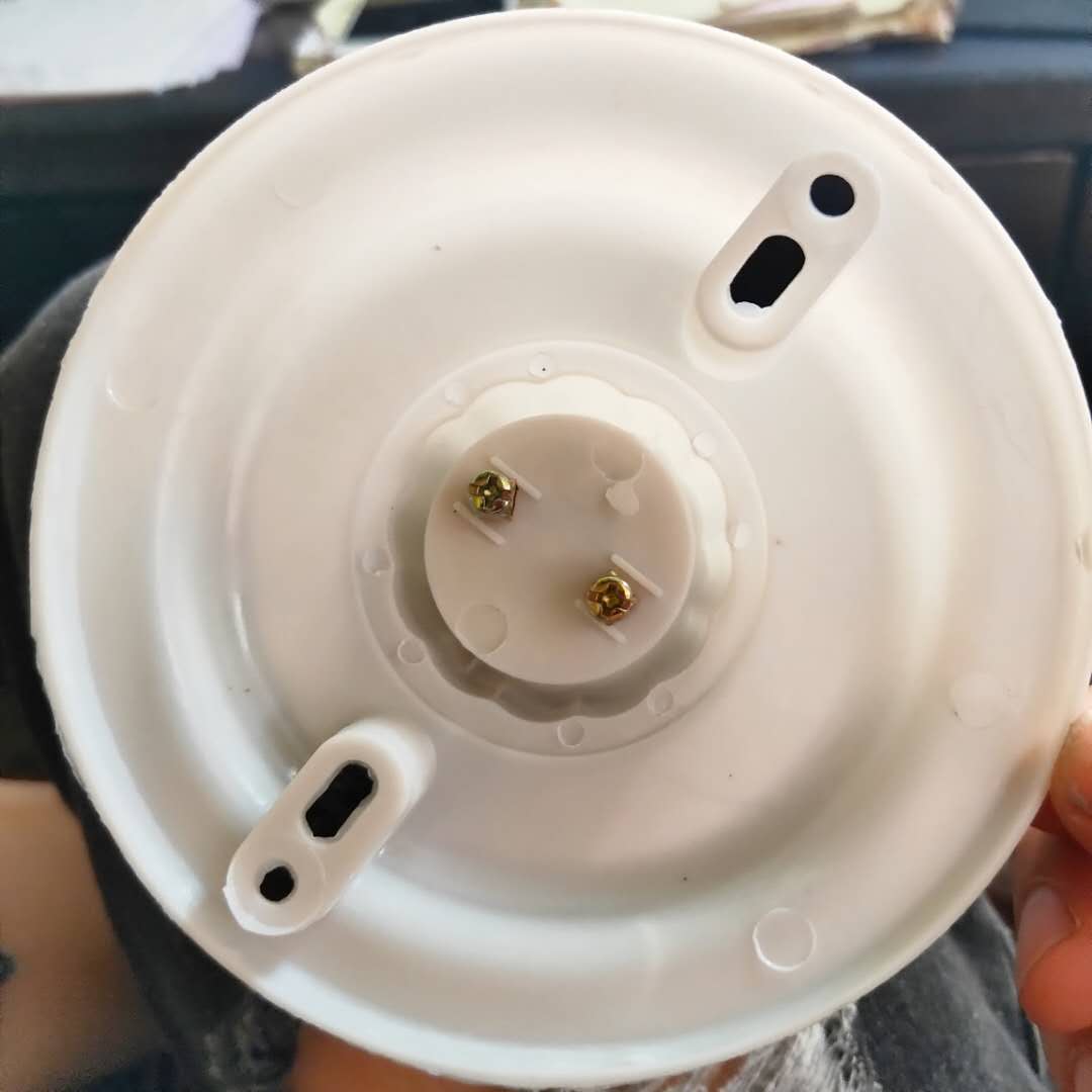 PVC球泡底座灯座详情2