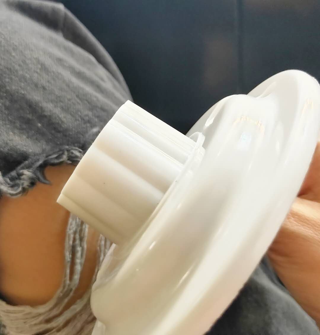 PVC球泡底座灯座详情3