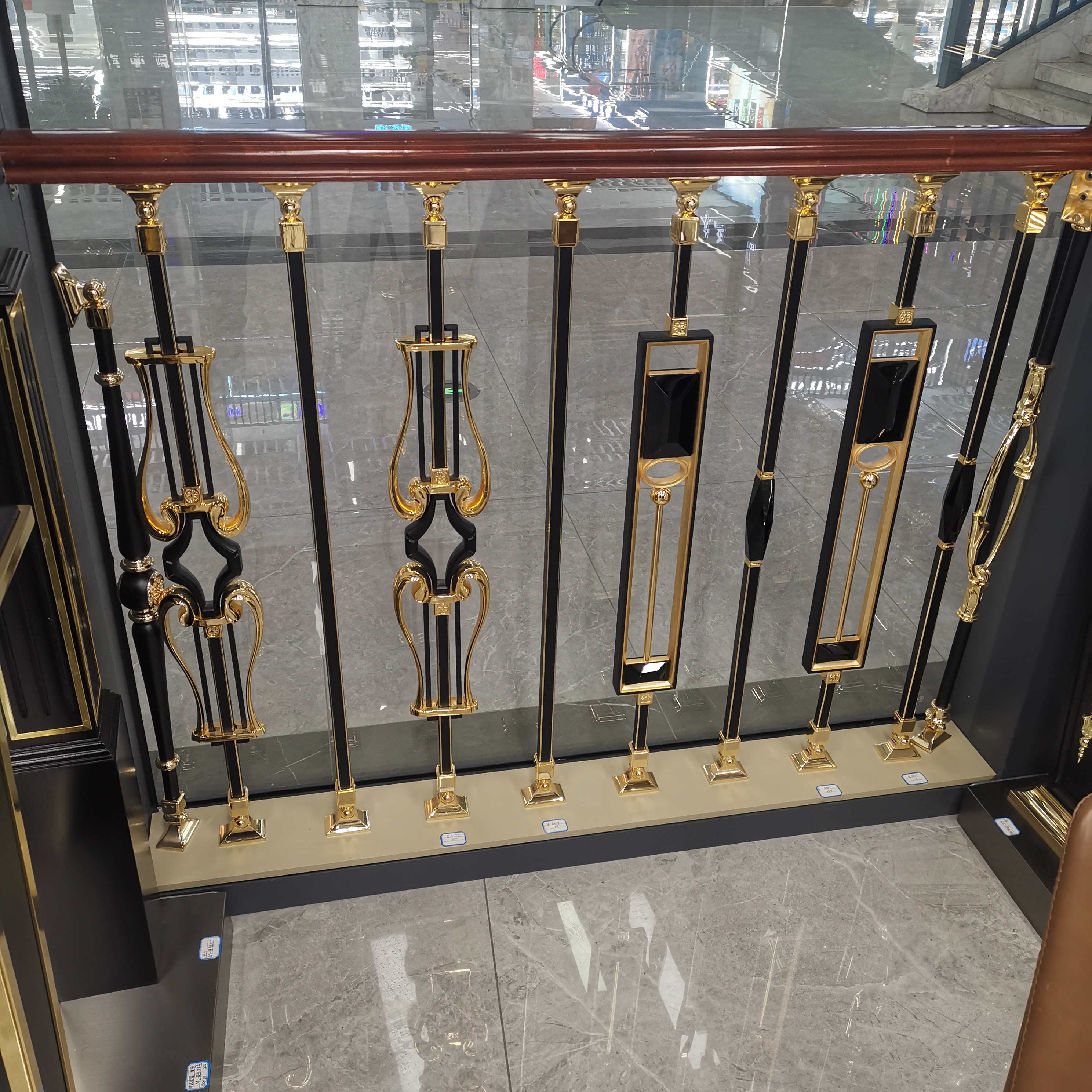 楼梯栏杆铝合金详情2