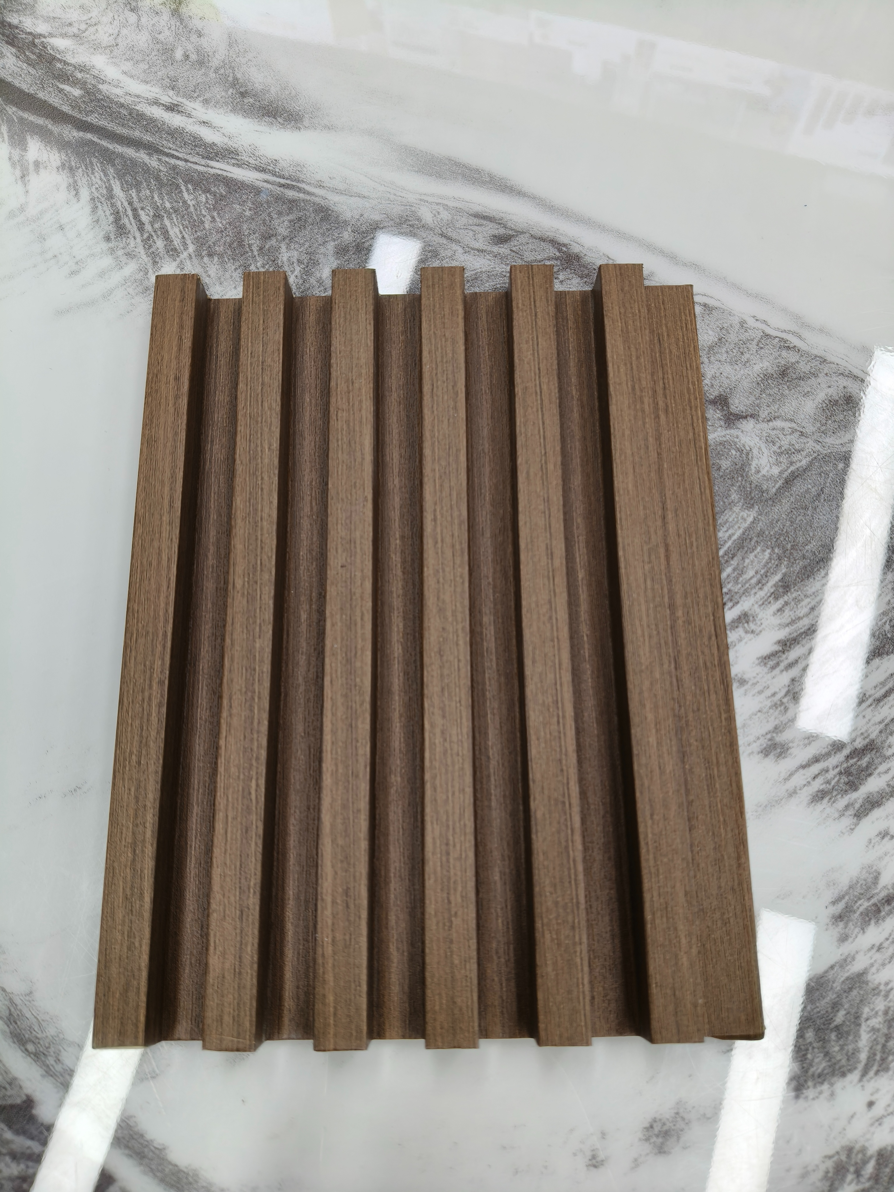 绿生新材料 PVC格栅板LSAC-GSB   150*16  六轨格栅 长度可定制 电视 沙发背景墙家居必备详情2