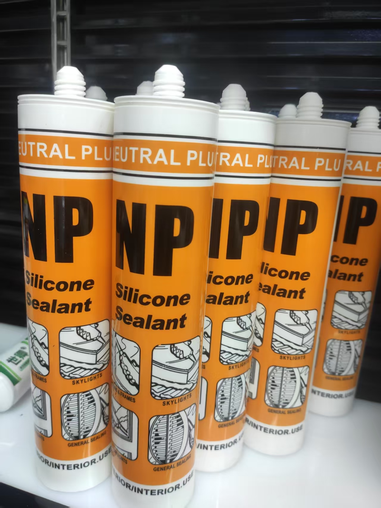 玻璃胶源头工厂 NP 好品质 可OEM/ODM   210ML/240ML/280ML  容量可定做 量大价优详情1