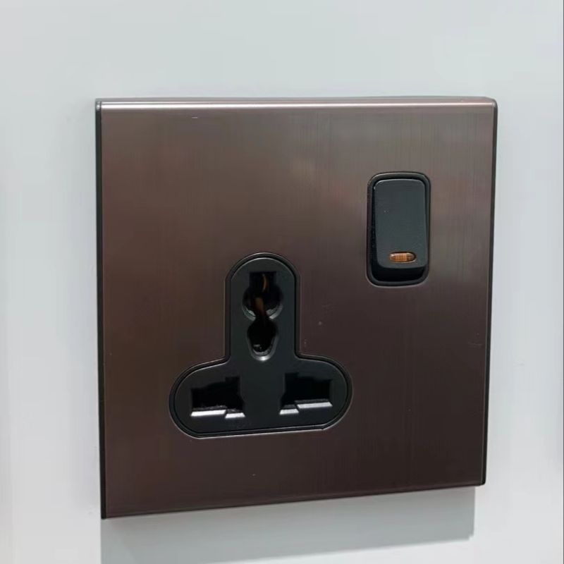 Socket color walnut 13A详情1