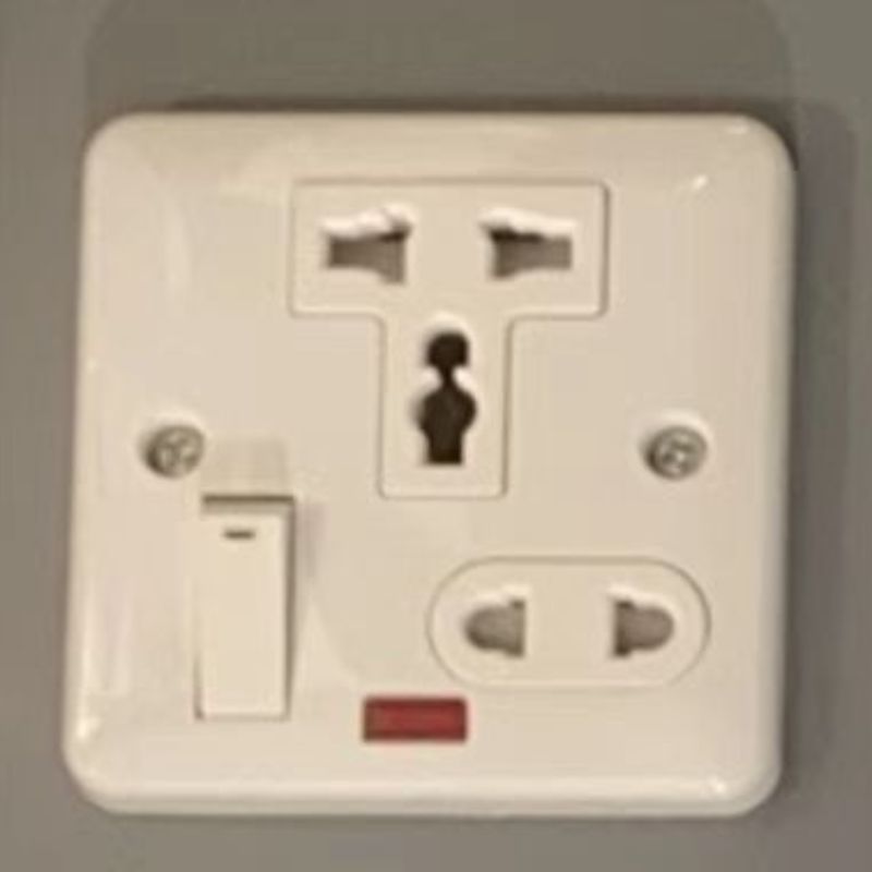 COLOR WHITE SOCKET 13A+16A详情1