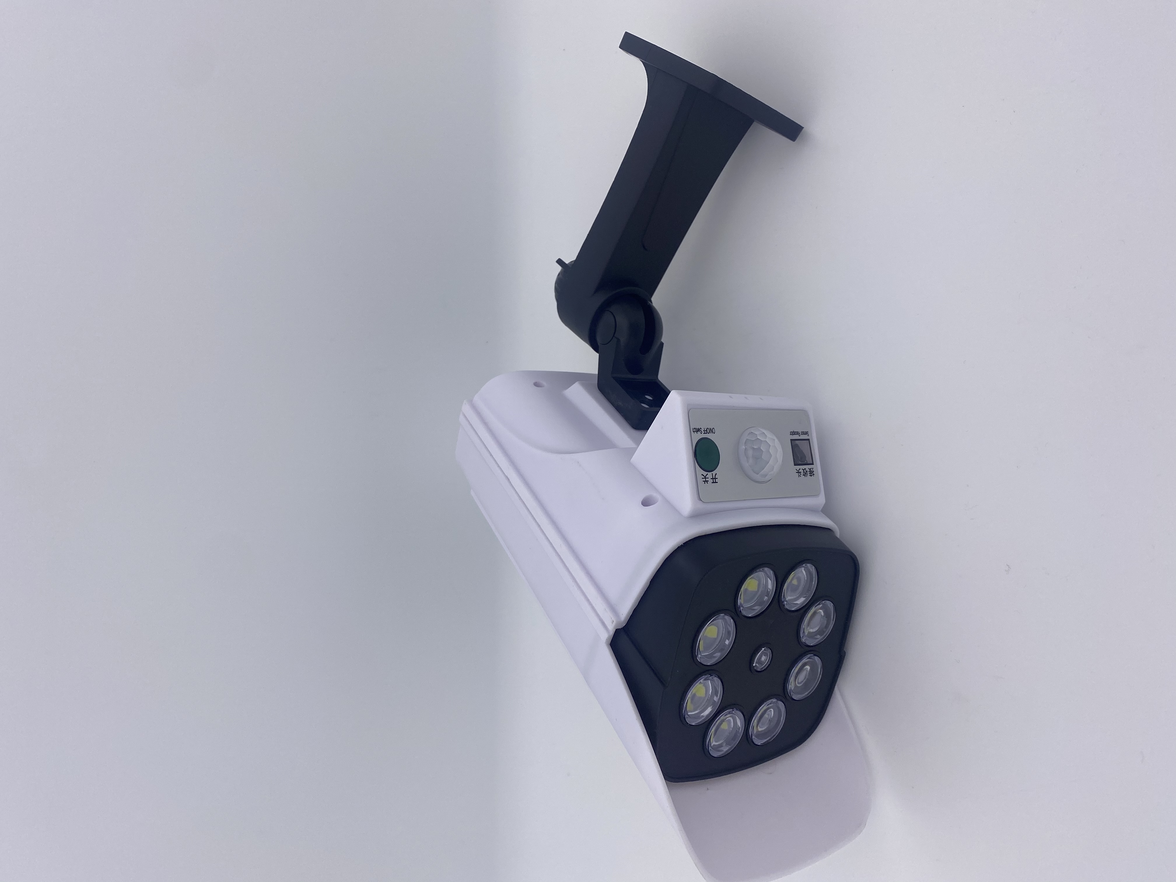 FA一T08太阳能监控灯详情3