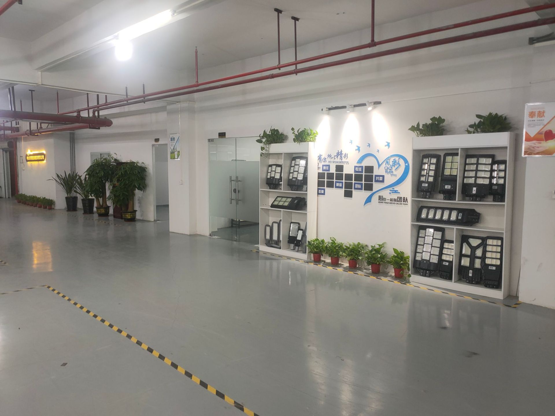 新款太阳能灯室外家用照明灯LED防水花园壁灯太阳能户外灯庭院灯详情2
