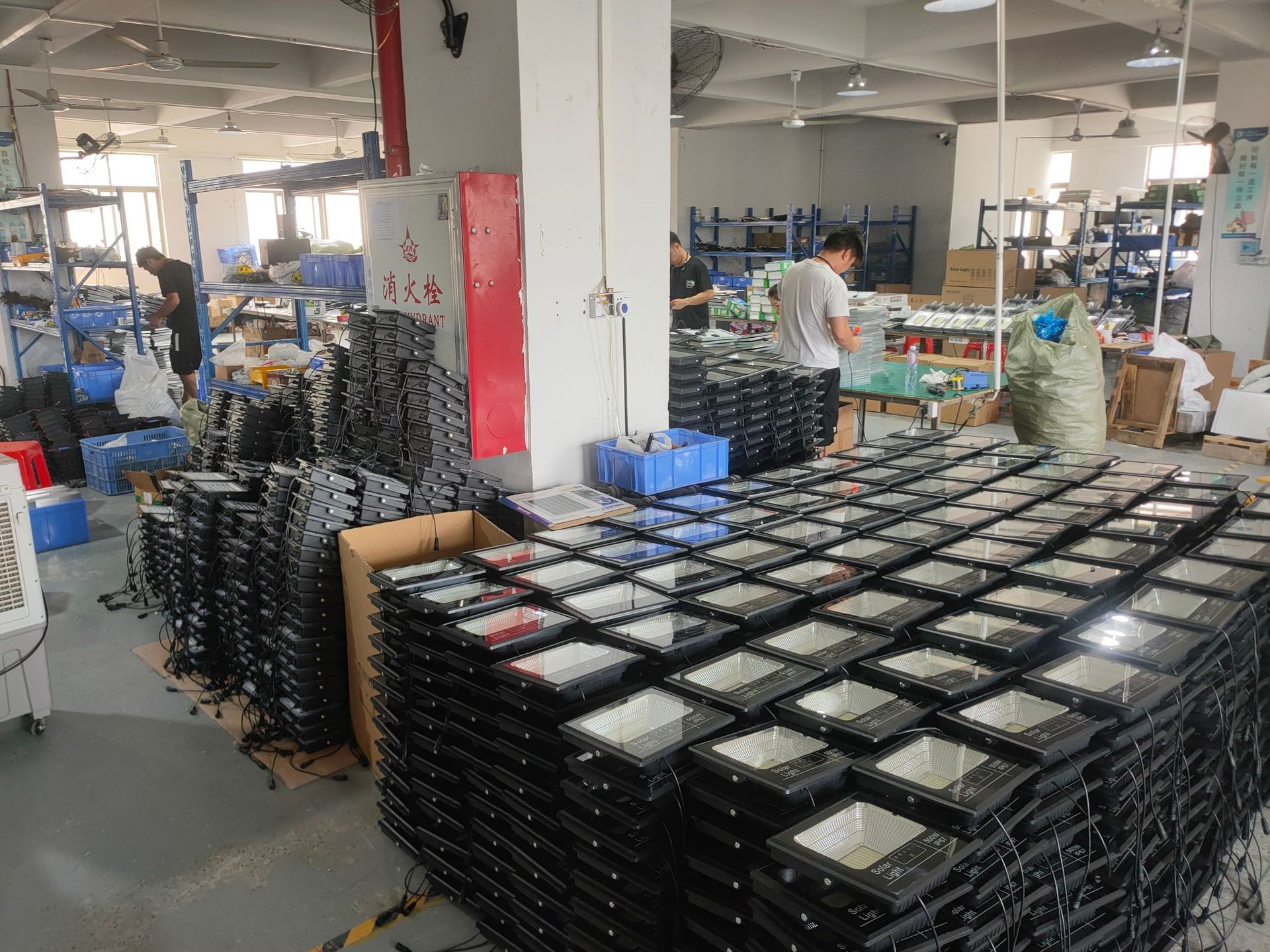 新款太阳能灯室外家用照明灯LED防水花园壁灯太阳能户外灯庭院灯详情7