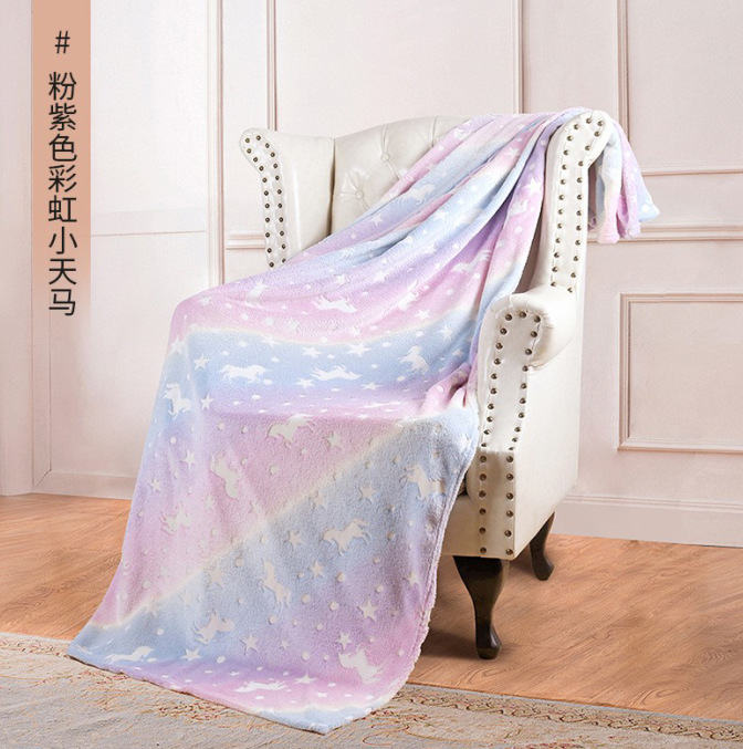 粉紫色彩虹小天马