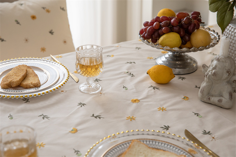 轻奢全棉杏色绣花花草裙摆褶皱荷叶木耳边圆形茶几台布餐桌布代发 桌布 餐桌用 机织 棉制详情图21