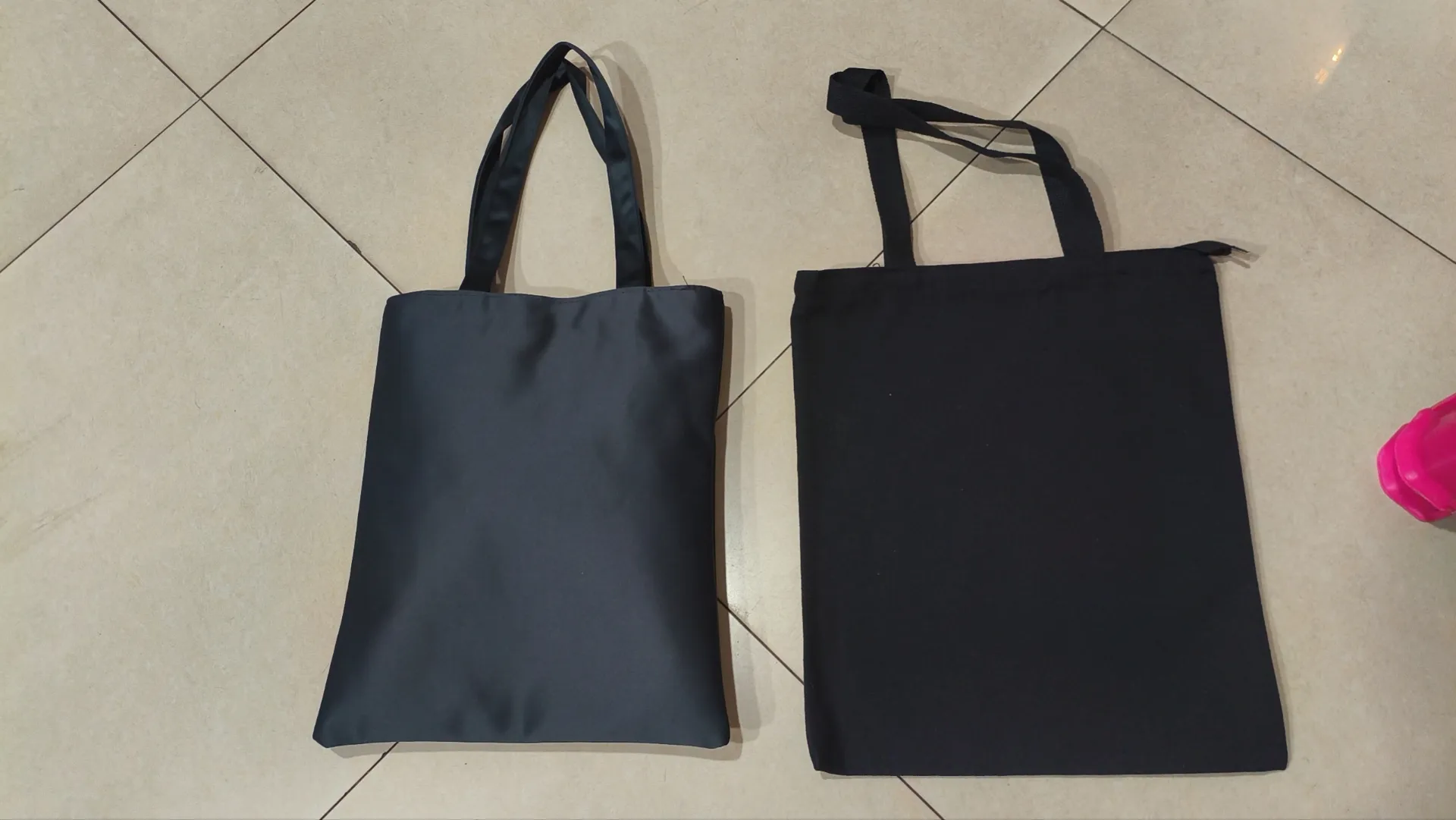 简约风帆布手提包 黑色经典款 休闲日常主图 1