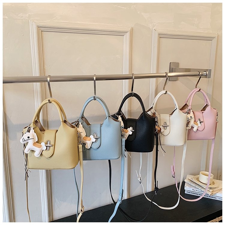 高级感通勤水桶包包女款2026新款潮春季小众超火手拎包单肩斜详情图3