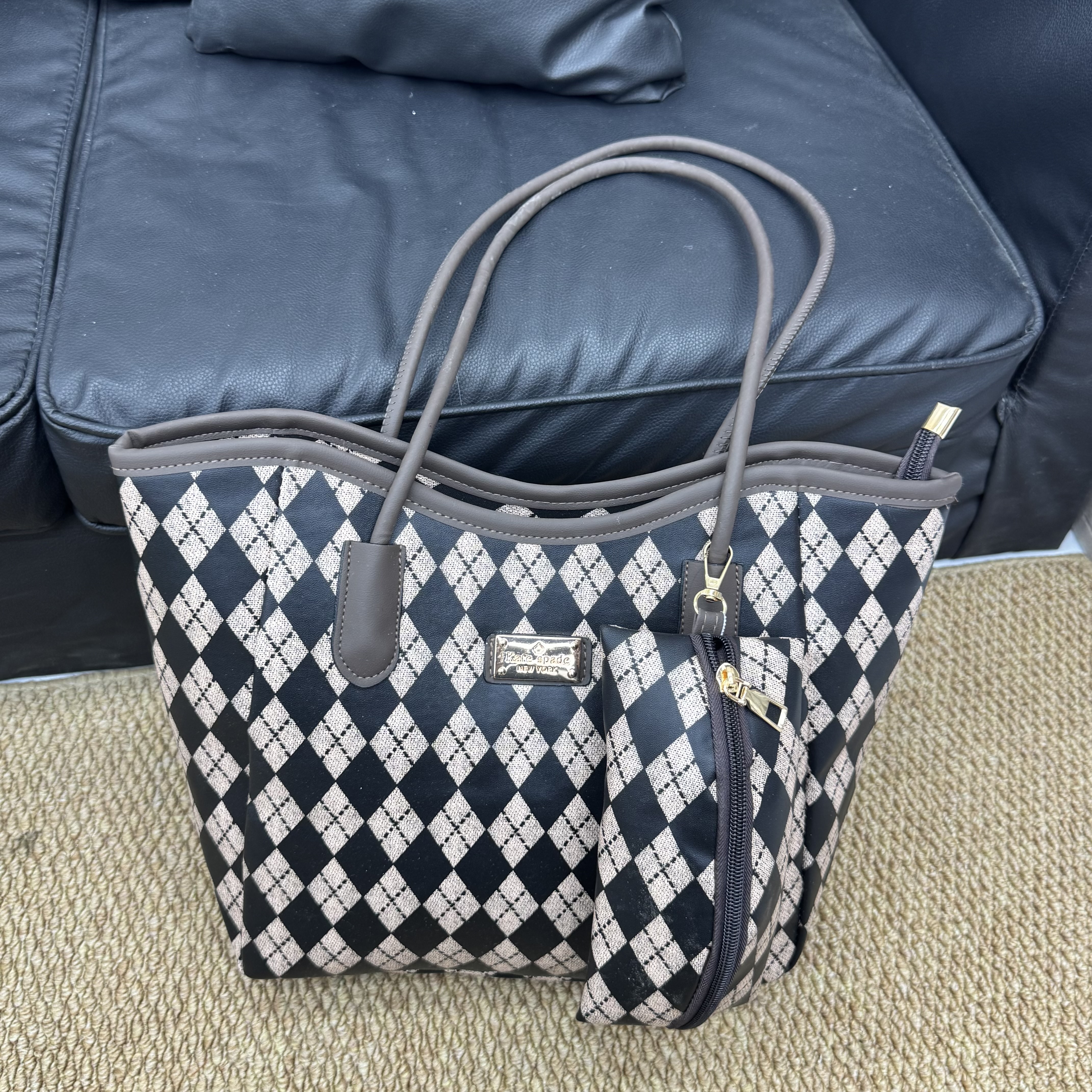 大容量女士托特通勤单肩包多色批发