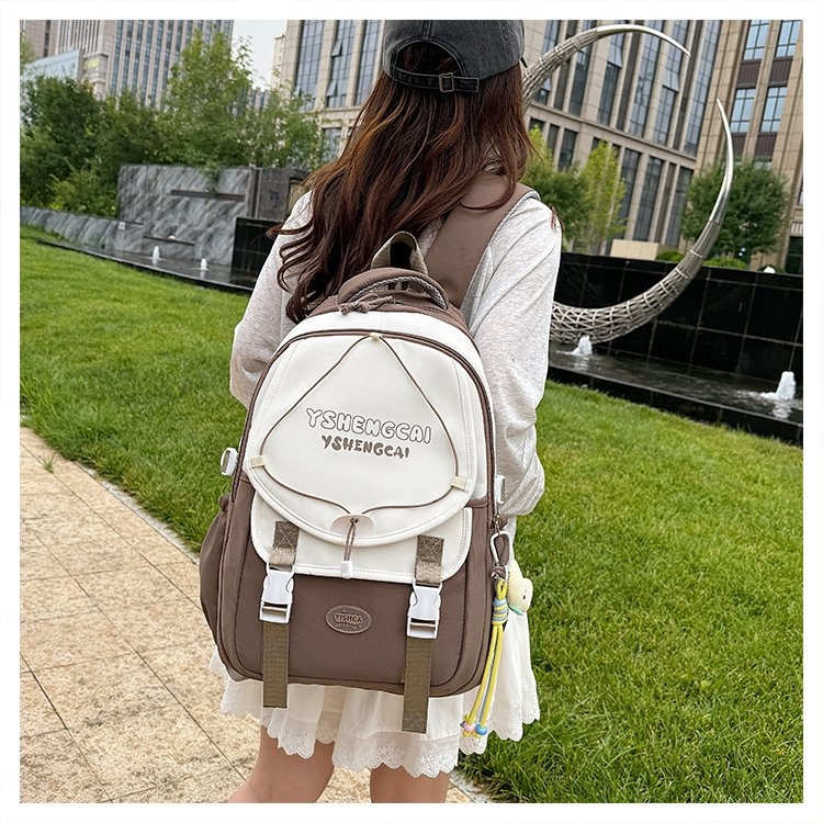  双肩包 复古拼色设计 适合日常通勤