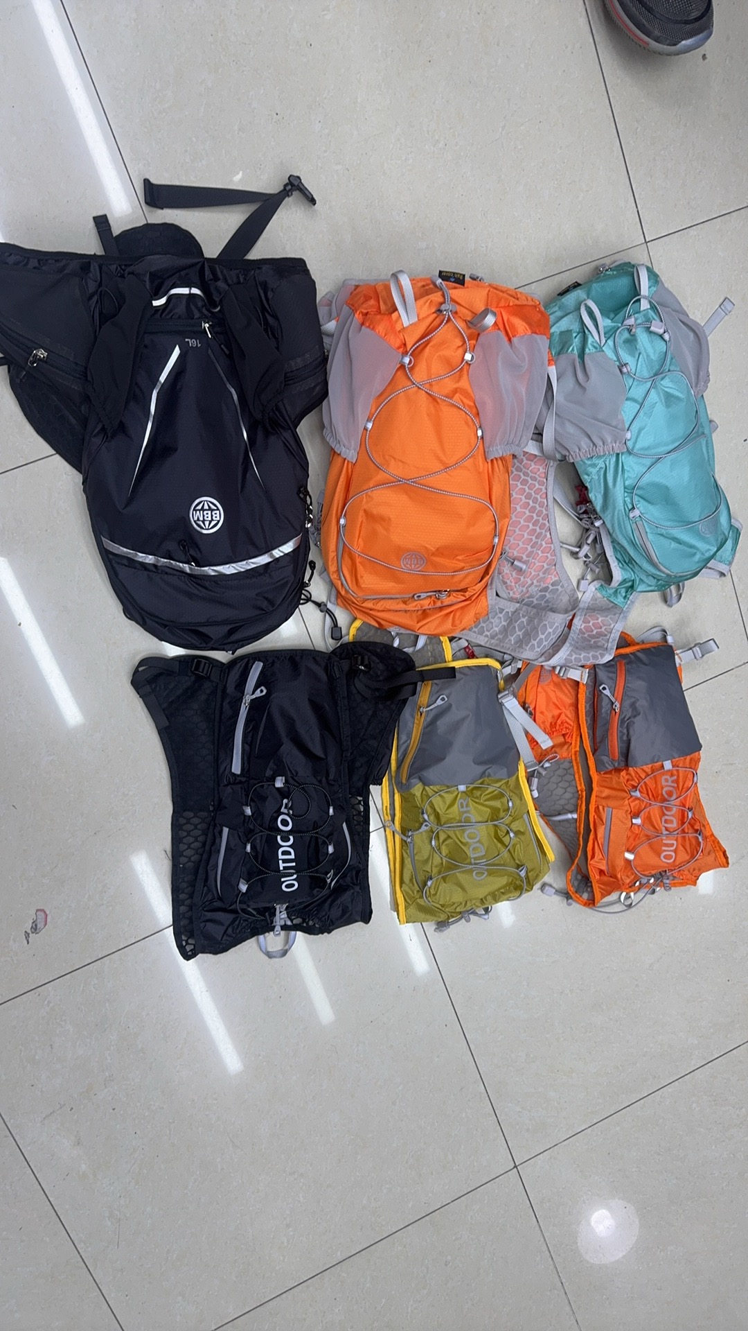 户外背包 30L 容量 多色可选 户外徒步登山详情图1