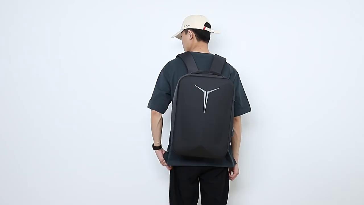 跨境商务硬壳双肩包男款高级感休闲防水反光电脑背包男士书包爆款缩略图 1