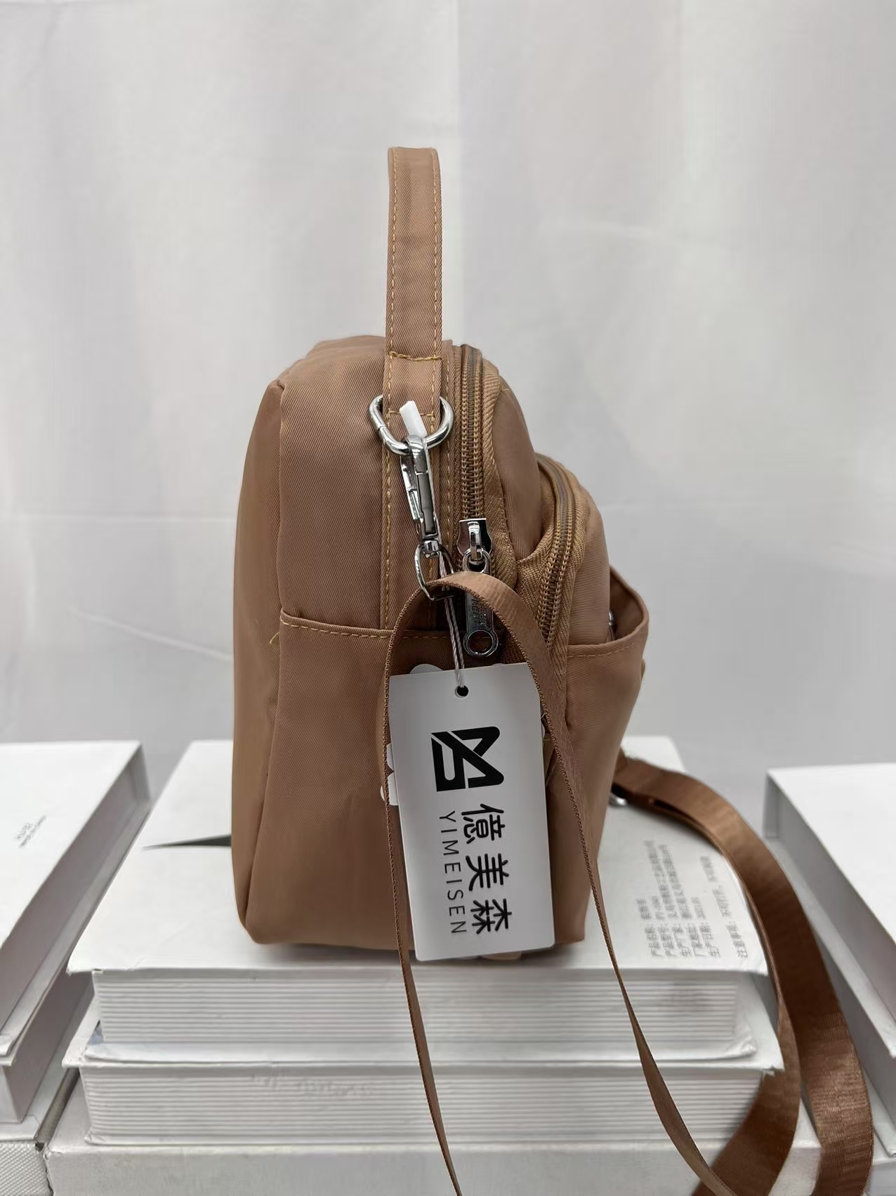 億美森9004休闲单肩斜挎包 多色百搭日常详情图2